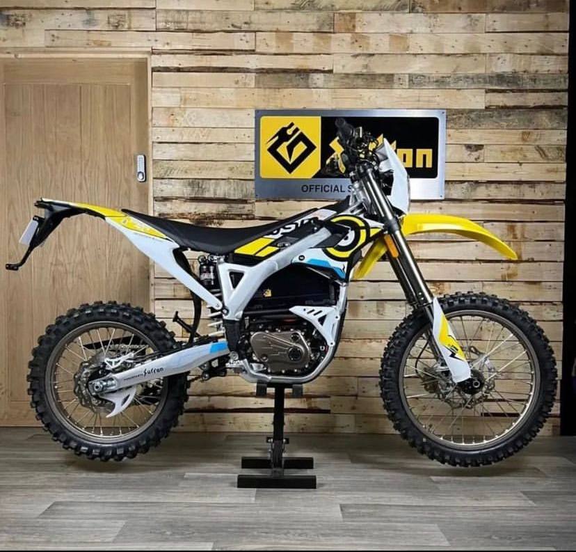 photo_4931955867515989171_y