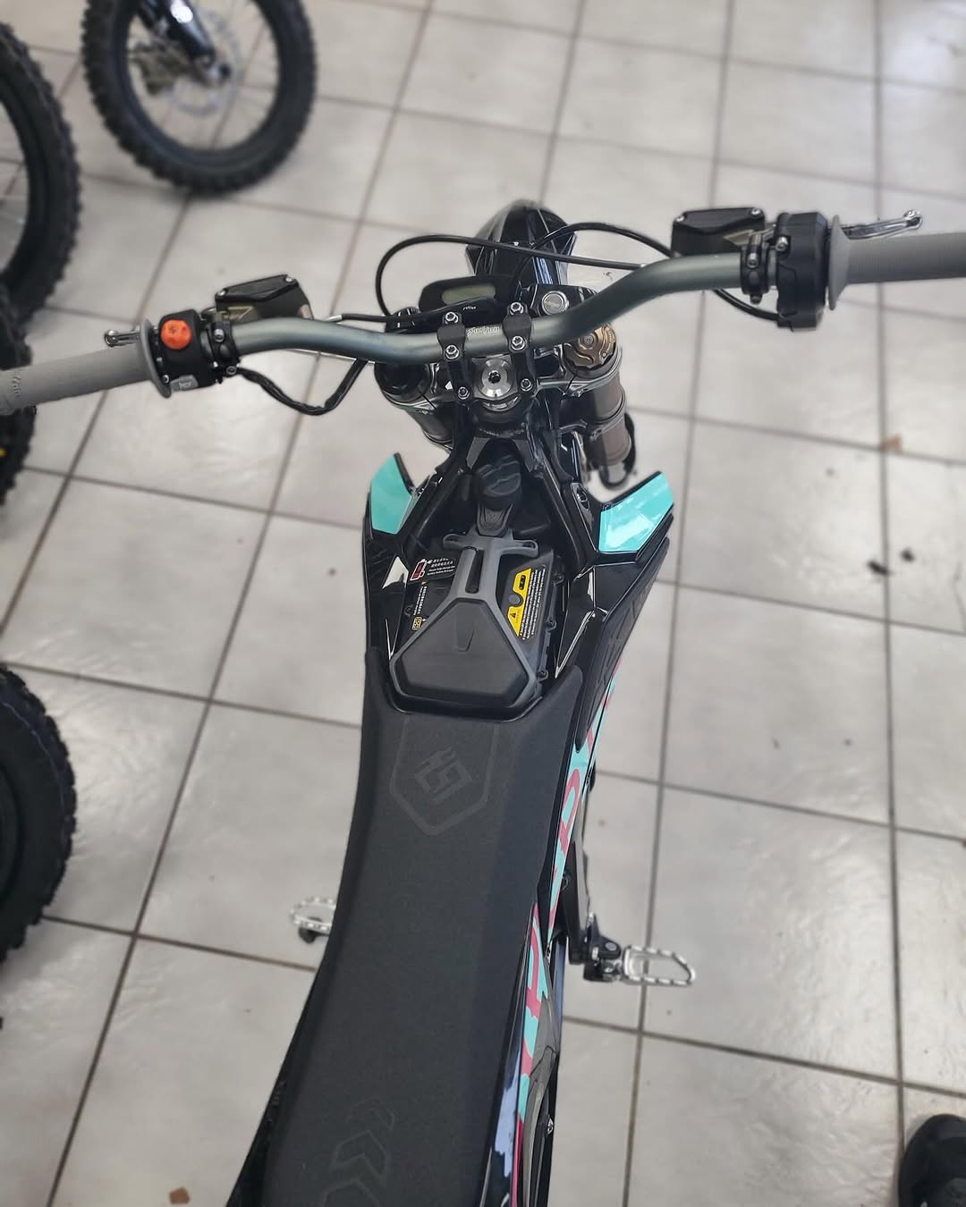 ED6AB266-1B73-4C54-AFCC-147C7F07EDCA