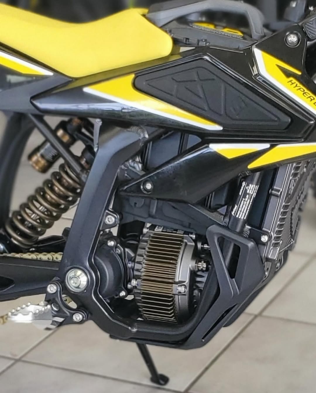 FFE23590-0A8D-429C-8295-8EDAA4D83E7F 2